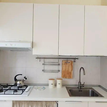 Zoe Apartment