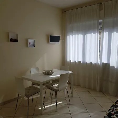 Zoe Apartment *