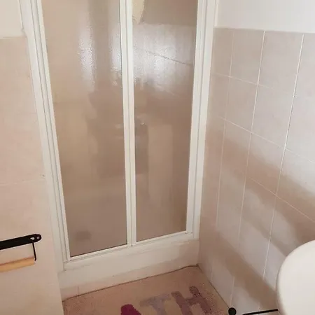 Zoe Apartment